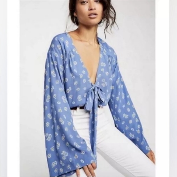 FREE People Forties Feels Bodysuit Blue Daisy Floral Bell Sleeve Black Lace L - Picture 2 of 12